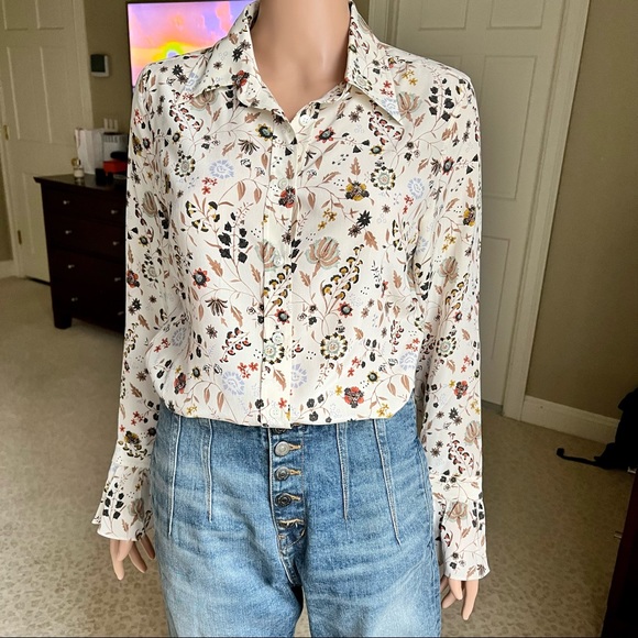 Frame ruffle cuff floral silk 70s shirt in off-white - Picture 5 of 10